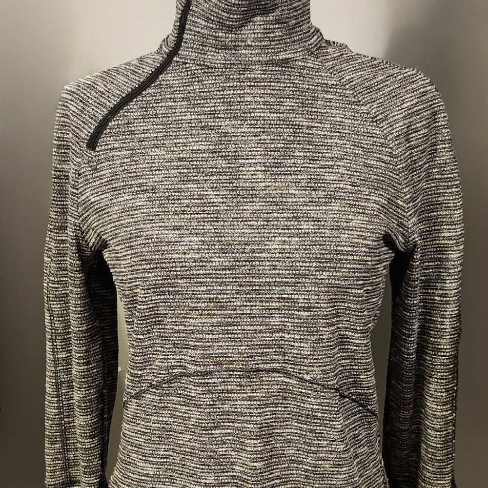 Lululemon Athletica Black and White Striped Long Sleeve Top